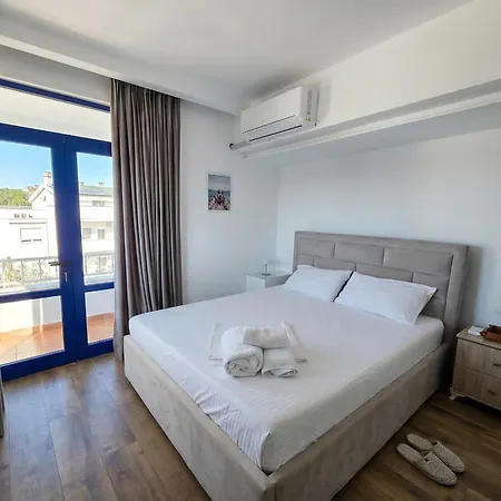 Bluebalcony Golem (Tirana)